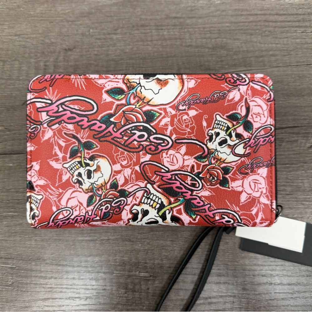 Ed Hardy Red and Black Skull Wallet Large Zipped Wristlet - Picture 3 of 10